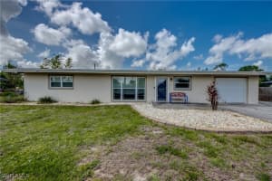 2342 Dover Avenue, Fort Myers, FL 33907 - MLS#225055597