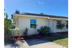 844 96th Ave N, Naples