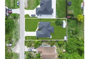 2607 4th Street, Lehigh Acres, FL 33976 - MLS#225055910