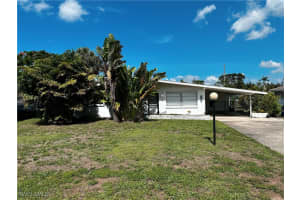 4360 Deleon St, Fort Myers