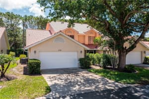 4718 Via Carmen, Naples, FL 34105 - MLS#225056065