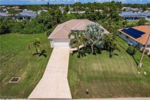 118 8th Place, Cape Coral, FL 33909 - MLS#225056107