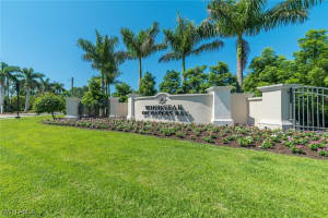 5040 Yacht Harbor Cir 6, Naples