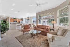 4844 Hampshire Ct 201, Naples