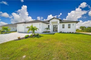 106 18th Place, Cape Coral, FL 33993 - MLS#225056189