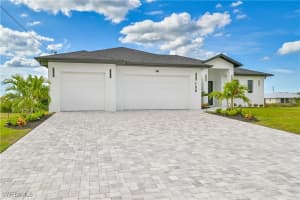 106 18th Place, Cape Coral, FL 33993 - MLS#225056189