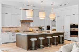 850 10th Street, Naples, FL 34102 - MLS#225056335