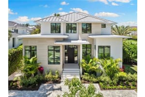 581 14th Ave S, Naples