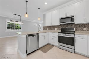 7690 Jacaranda Lane, Naples, FL 34114 - MLS#225056443