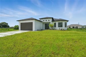 472 Rajah Street, Lehigh Acres, FL 33974 - MLS#225056481