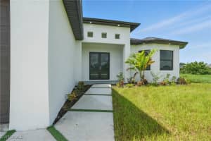 472 Rajah Street, Lehigh Acres, FL 33974 - MLS#225056481