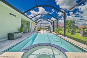 2833 Royal Gardens Avenue, Fort Myers, FL 33916 - MLS#225056483