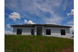 821 Bell Boulevard, Lehigh Acres, FL 33974 Sold 08/22/25