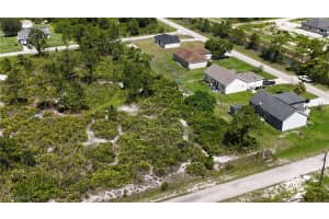 802 Lincoln Avenue, Lehigh Acres, FL 33972 - MLS#225056492