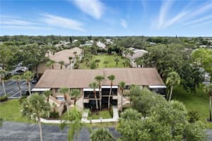 4220 Looking Glass Ln 4302 Naples, FL 34112 - Off Market