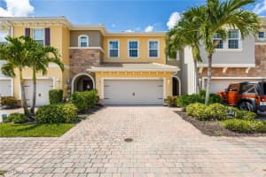 10805 Alvara Way, Bonita Springs, FL 34135 - MLS#225056584