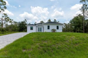 719 Almelia St E, Lehigh Acres