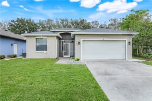 238 Stanhope Cir, Naples