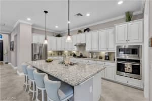 2786 Aviamar Circle, Naples, FL 34114 - MLS#225056729