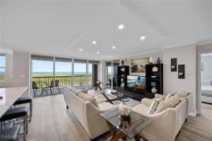 6585 Nicholas Boulevard, Naples, FL 34108 - MLS#225056757
