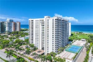 MLS# 225056781, Naples, Florida 34103