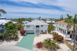 2673 Sanderling Ct, St James City