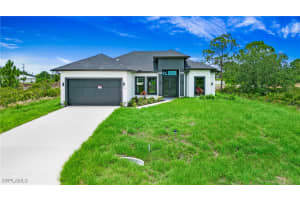 766 Naples Ave S, Lehigh Acres