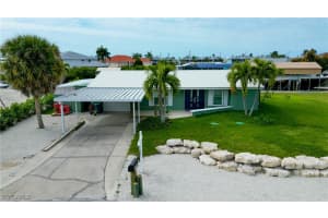 2891 Cussell Dr, St James City