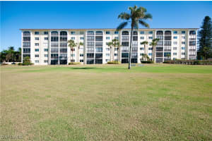 21 High Point Circle, Naples, FL 34103 - MLS#225056934