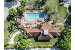 310 La Peninsula Boulevard, Naples, FL 34113 - MLS#225056996