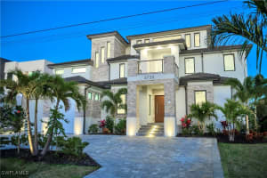 5735 Riverside Dr, Cape Coral