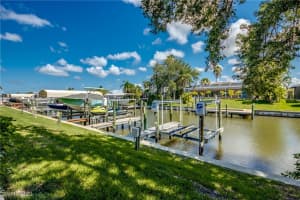 841 47th Terrace, Cape Coral, FL 33914 - MLS#225057063