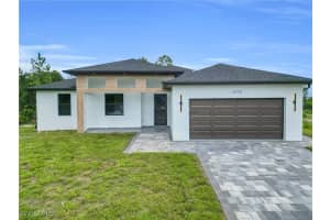1018 Calvin Avenue, Lehigh Acres, FL 33972 - MLS#225057092