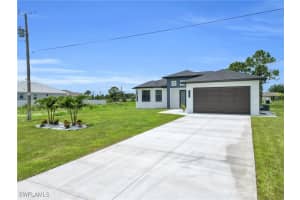 2505 40TH Street, Lehigh Acres, FL 33976 - MLS#225057126