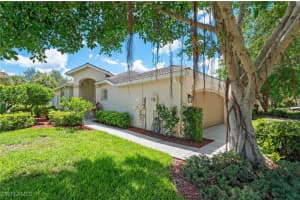 1932 Crestview Way, Naples, FL 34119 Sold 07/23/25