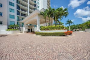 455 Cove Tower Drive, Naples, FL 34110 - MLS#225057195