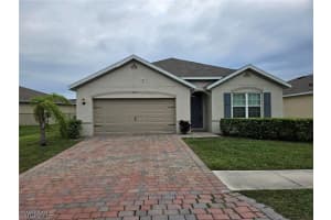 10517 Canal Brook Ln, Lehigh Acres