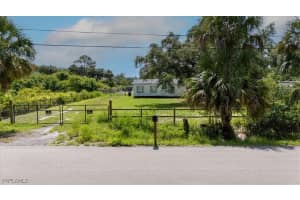 8109 Bartholomew Drive, North Fort Myers, FL 33917 - MLS#225057225