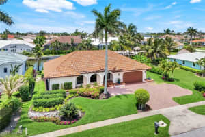 284 Polynesia Ct, Marco Island
