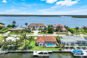 284 Polynesia Court, Marco Island, FL 34145 - MLS#225057293