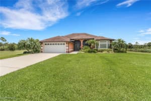 2060 Desoto Boulevard, Naples, FL 34120 Sold 08/28/25
