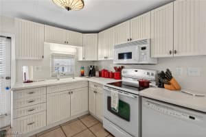 71 Enchanting Blvd E71, Naples