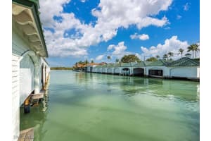 61 COVE Lane, Naples, FL 34102 Sold 02/17/26