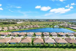 10341 Bonavie Cove Dr, Fort Myers
