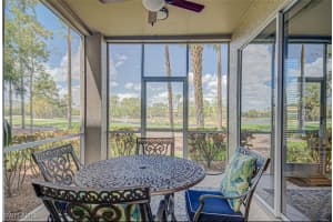 8223 Parkstone Pl 102, Naples