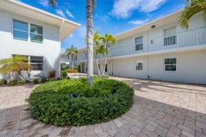 626 12th Avenue, Naples, FL 34102 - MLS#225057544