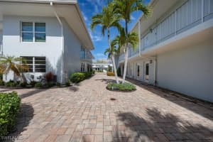 626 12th Avenue, Naples, FL 34102 - MLS#225057544