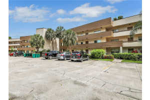 499 Forest Lakes Blvd 207, Naples