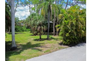 1675 Avion Place, Naples, FL 34104 - MLS#225057607