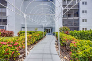 555 Park Shore Drive, Naples, FL 34103 - MLS#225057613